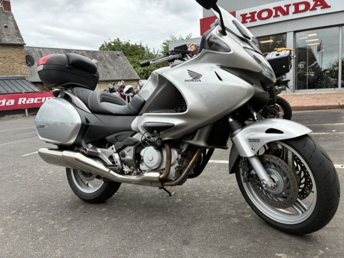 HONDA DEAUVILLE ABS 700 4