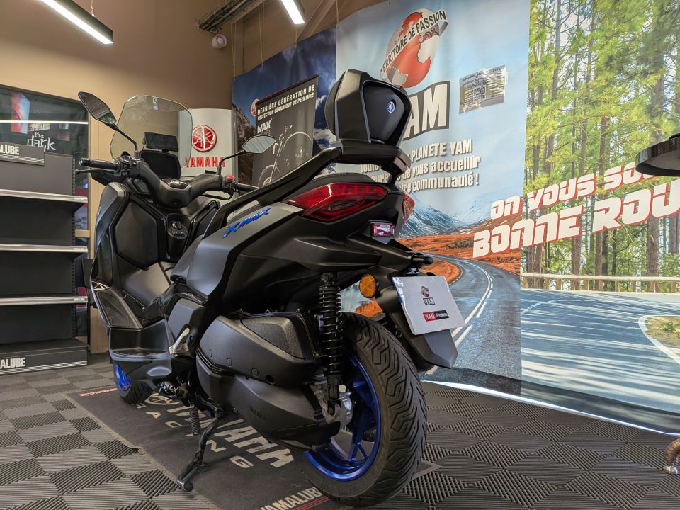 YAMAHA XMAX 300 4