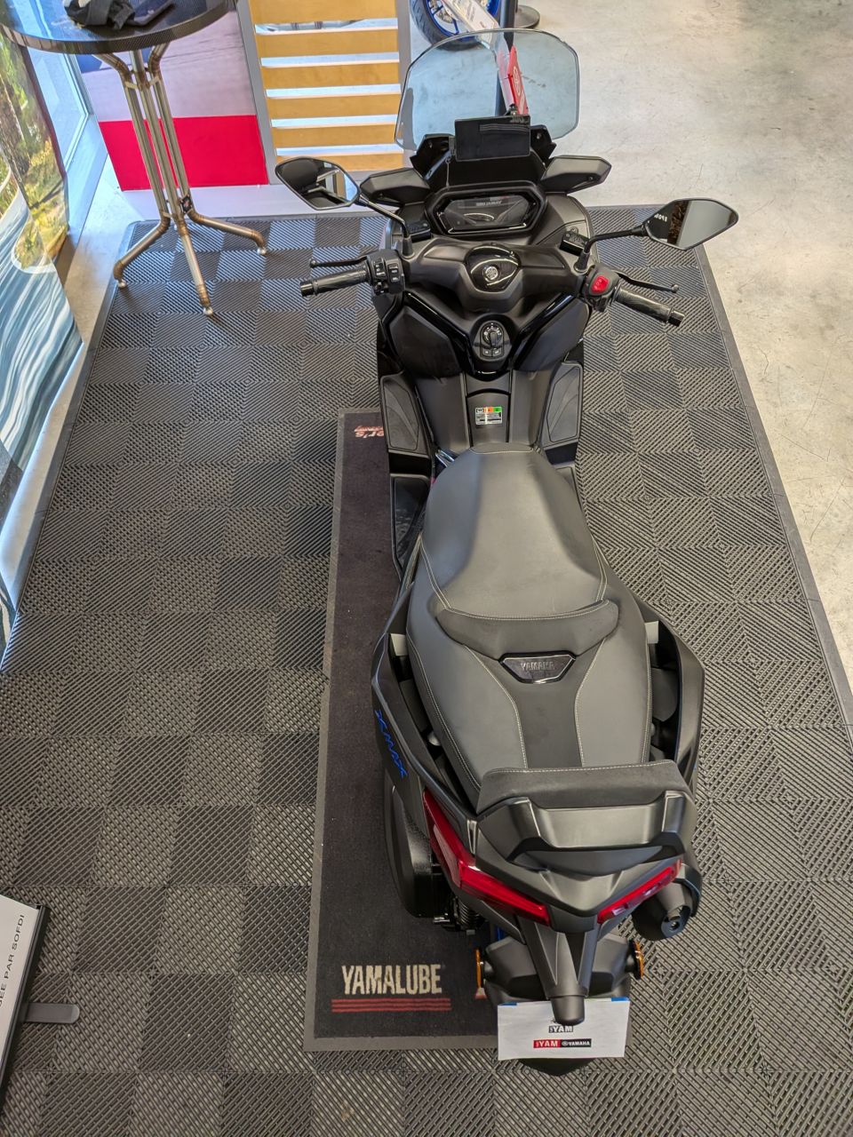 YAMAHA XMAX 300 4
