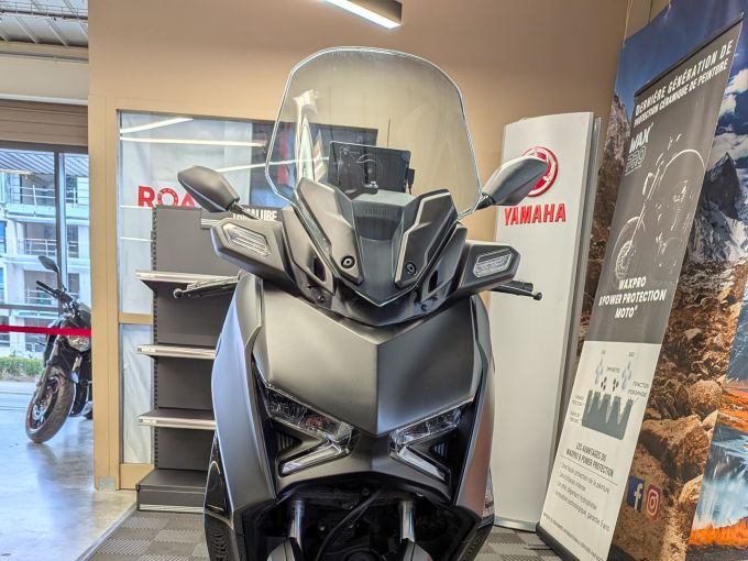 YAMAHA XMAX 300 4