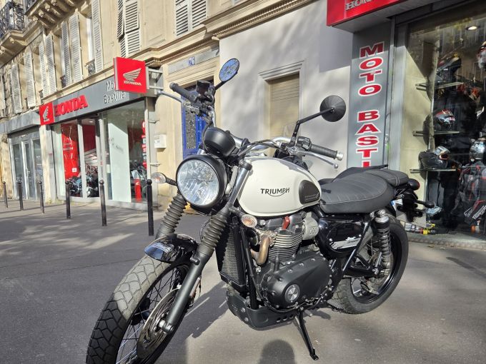 TRIUMPH STREET SCRAMBLER 900 4