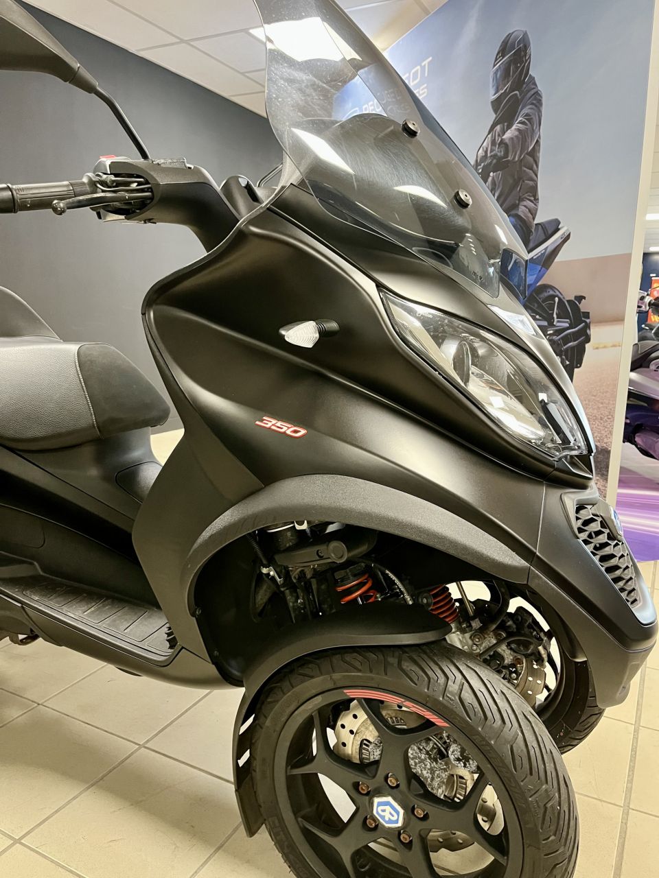 PIAGGIO MP3 350 ABS/ASR 4