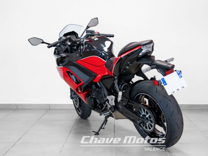 KAWASAKI NINJA 650 4