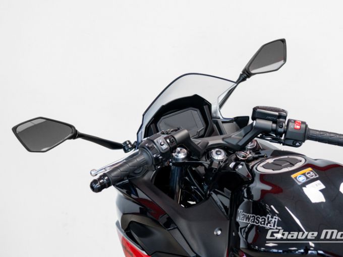KAWASAKI NINJA 650 4