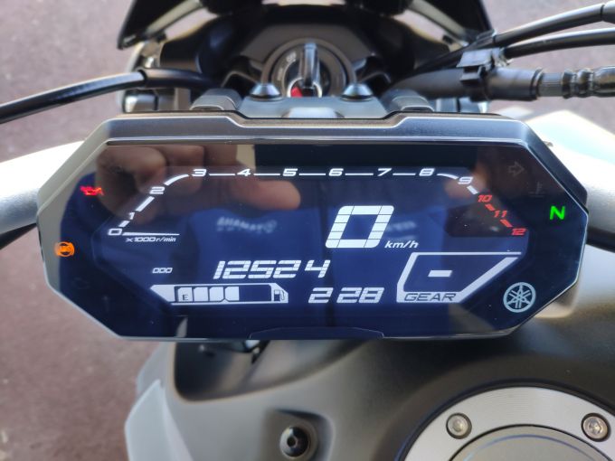 YAMAHA MT-07 4