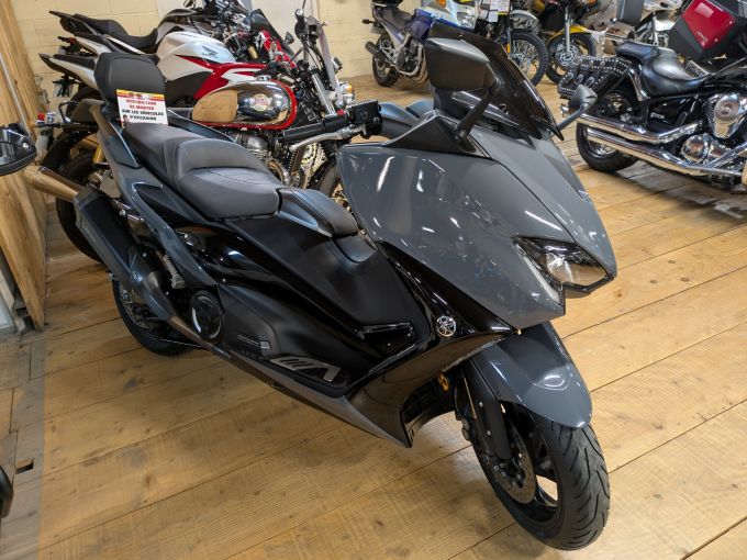 YAMAHA XP T-MAX 560 TECH MAX 4