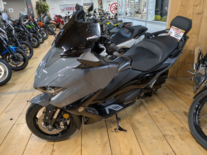 YAMAHA XP T-MAX 560 TECH MAX 4
