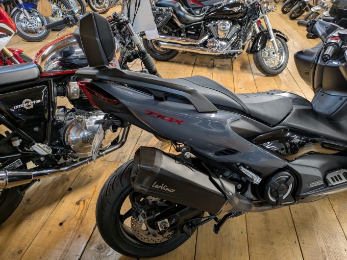 YAMAHA XP T-MAX 560 TECH MAX 4