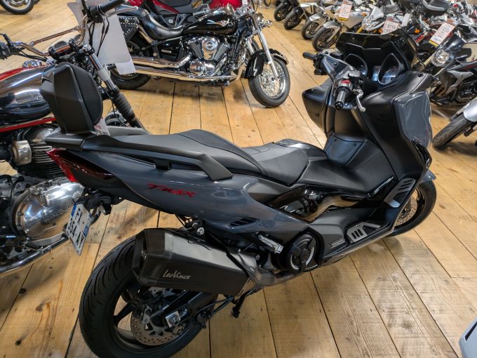 YAMAHA XP T-MAX 560 TECH MAX 4