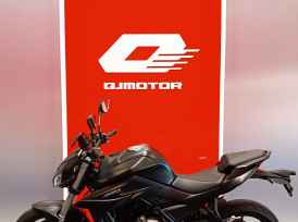 QJ MOTOR SRK 700 - 2025