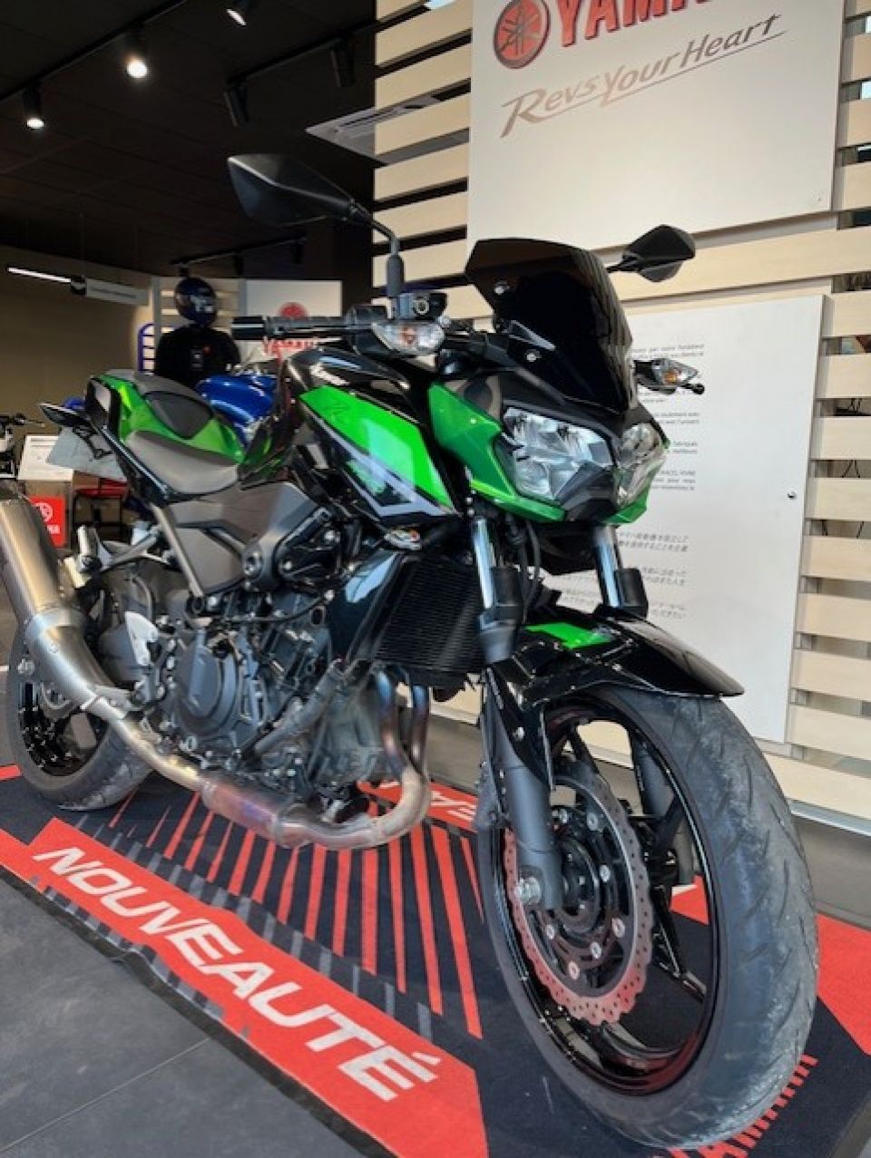 KAWASAKI Z400 4