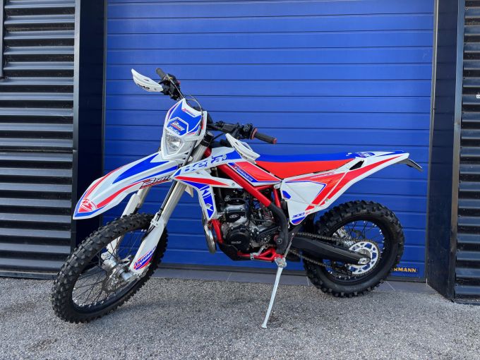 BETA XTRAINER 300 4