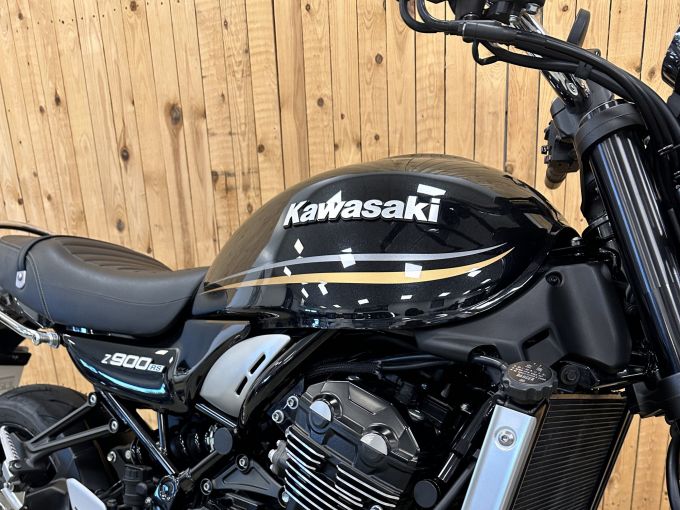 KAWASAKI Z 900 RS 4