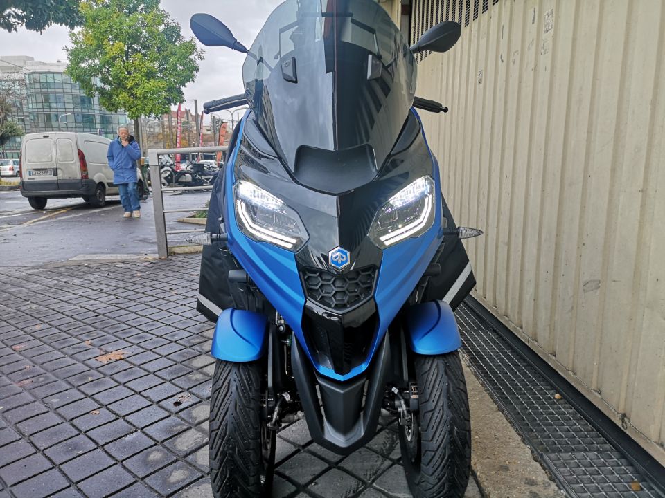 PIAGGIO MP3 310 HPE SPORT 4