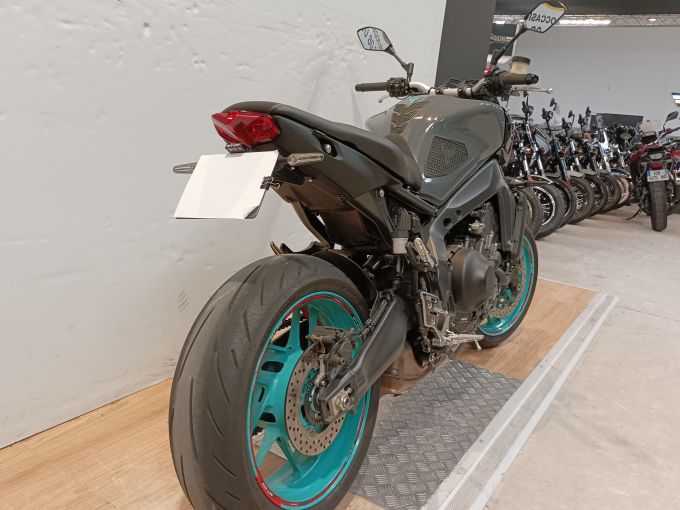 YAMAHA MT 09 4
