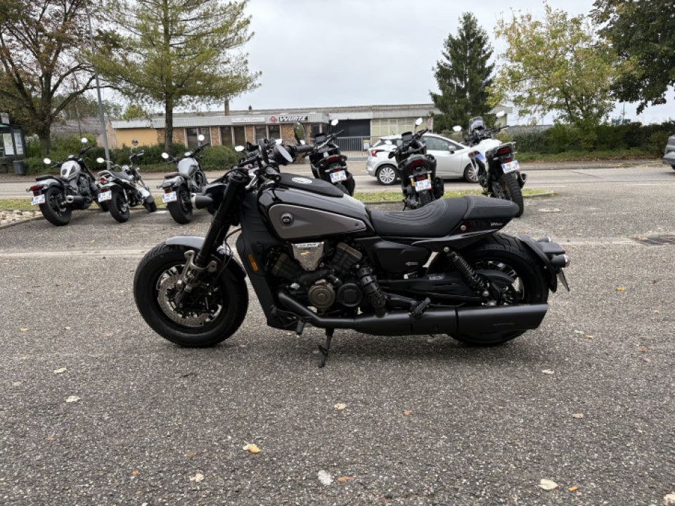 QJ MOTOR SRV 600 V4 4