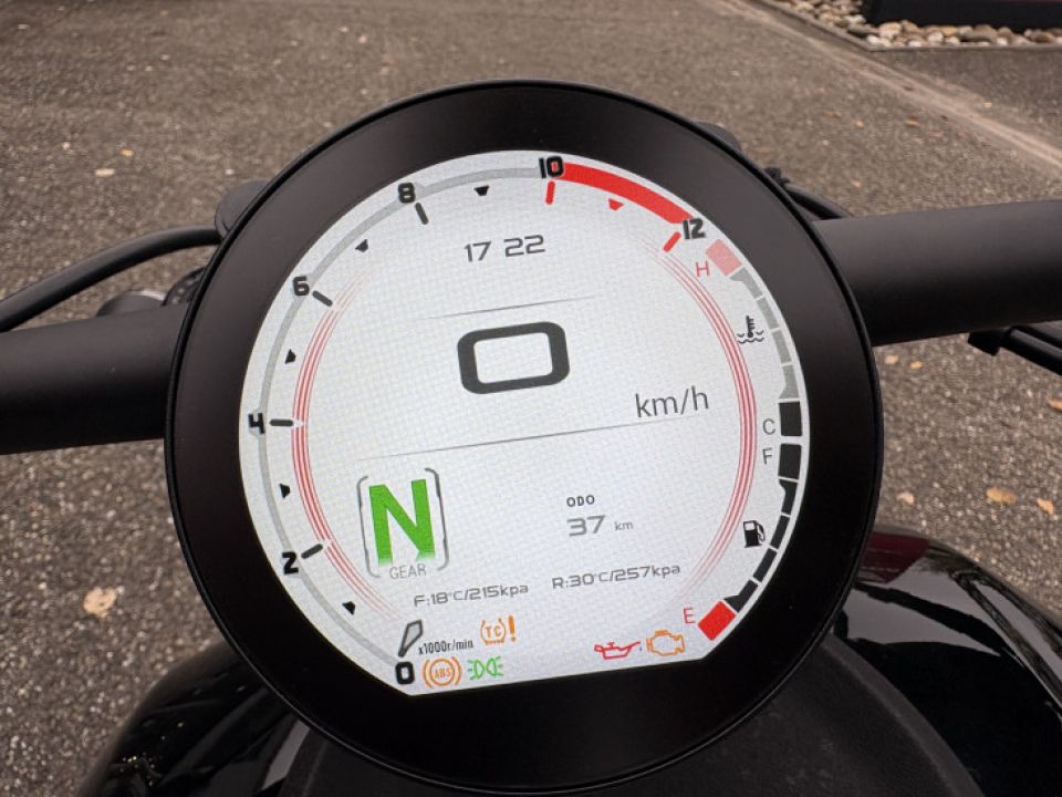 QJ MOTOR SRV 600 V4 4