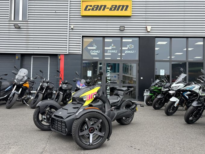 CAN-AM RYKER 900 SPORT 4