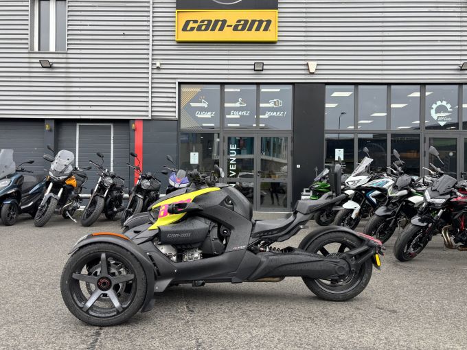 CAN-AM RYKER 900 SPORT 4