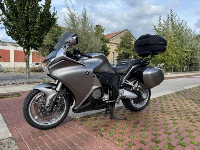 HONDA VFR1200F 4