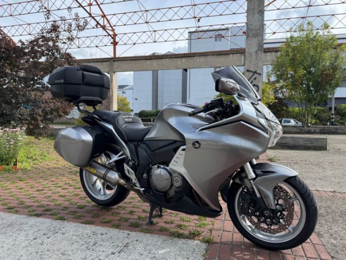 HONDA VFR1200F 4