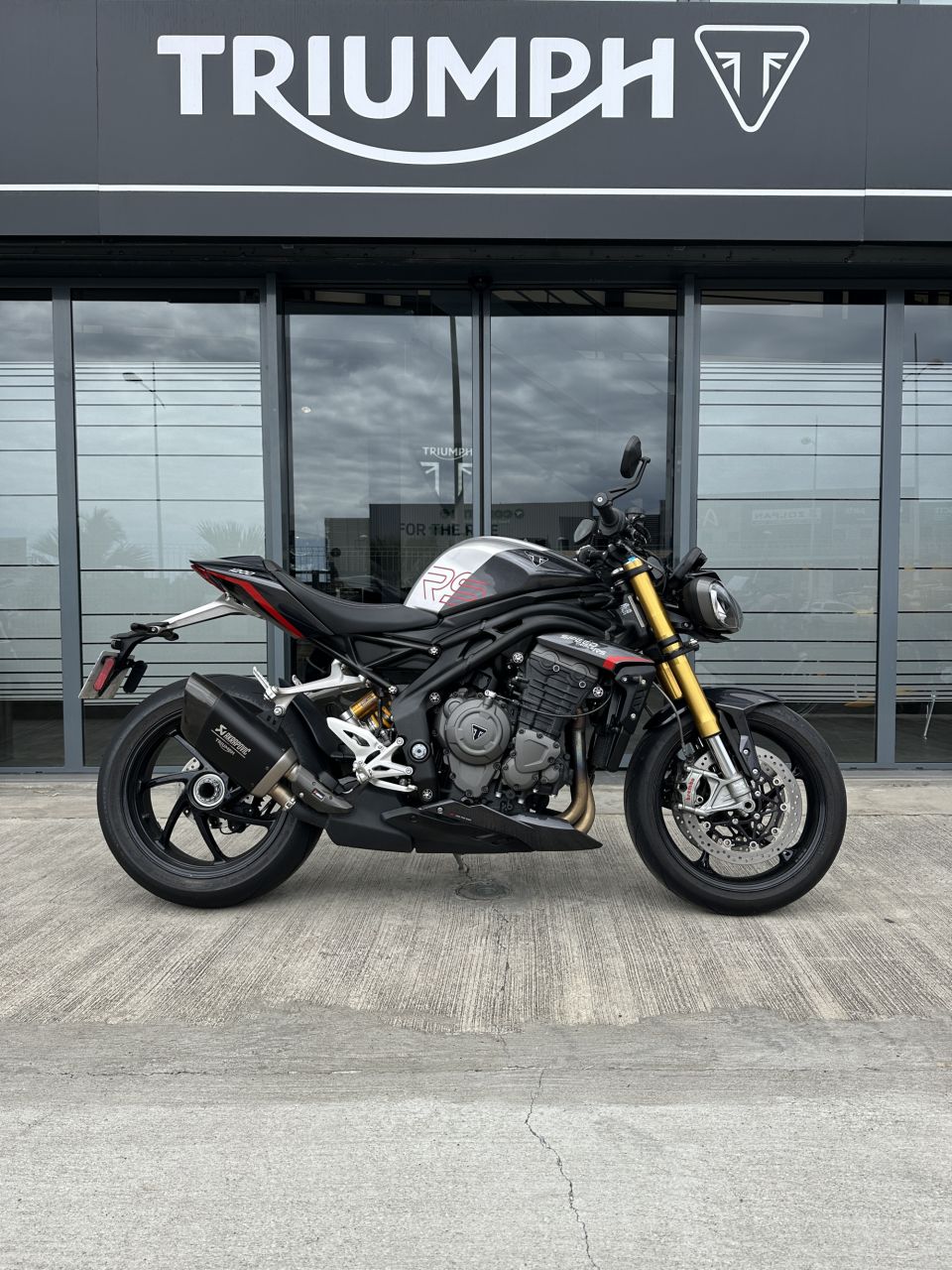 TRIUMPH SPEED TRIPLE 1200 RS 4