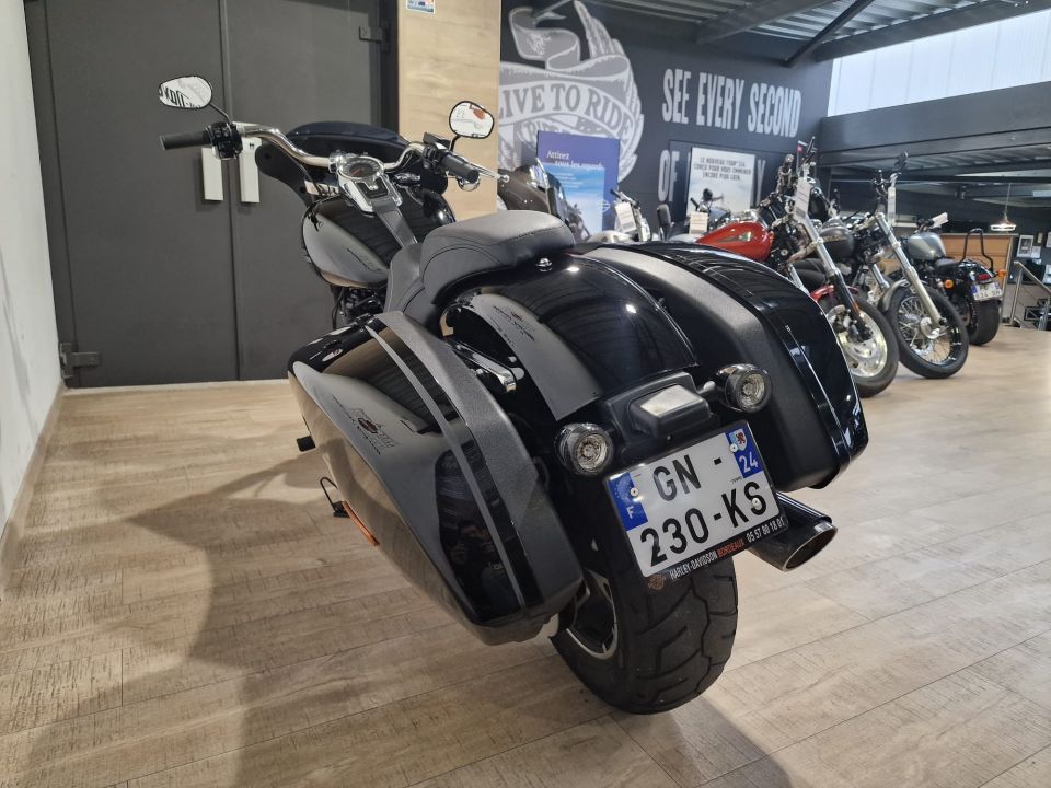 HARLEY-DAVIDSON SOFTAIL SPORT GLIDE 1745 4