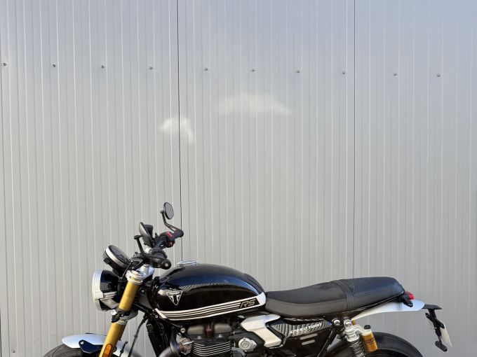 TRIUMPH SPEED TWIN 1200 4