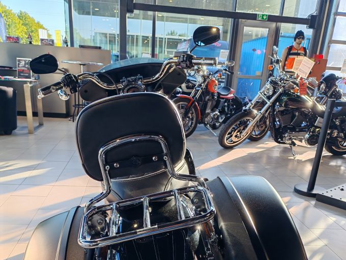 HARLEY-DAVIDSON SOFTAIL SPORT GLIDE 1745 4