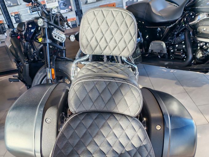 HARLEY-DAVIDSON SOFTAIL SPORT GLIDE 1745 4