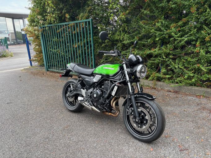 KAWASAKI Z 650 RS 4