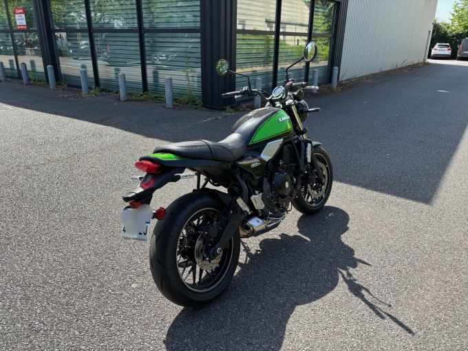 KAWASAKI Z 650 RS 4