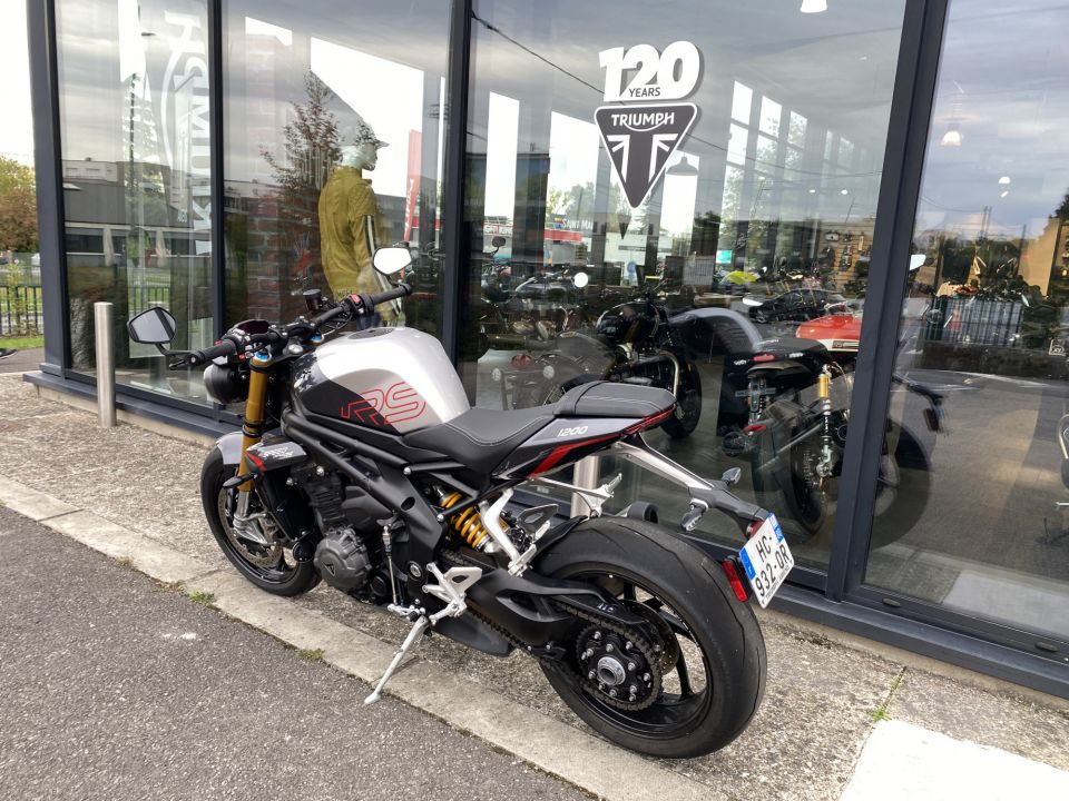 TRIUMPH SPEED TRIPLE 1200 RS 4