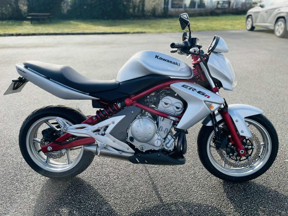 KAWASAKI ER-6 4