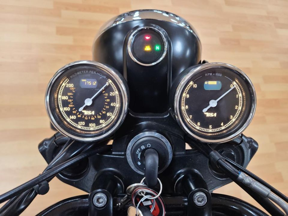 BSA BSA GOLDSTAR 650 SHADOW 4