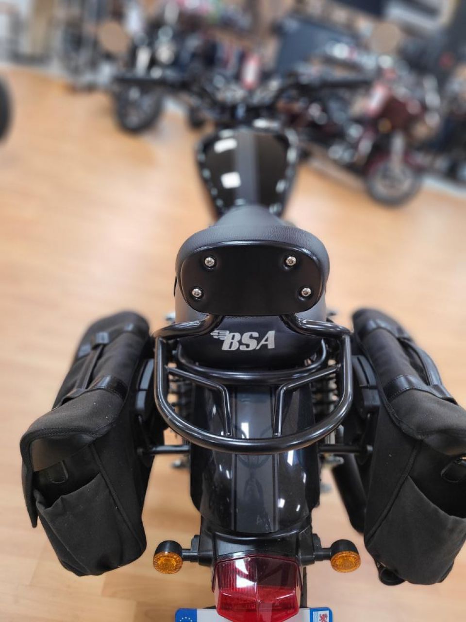 BSA BSA GOLDSTAR 650 SHADOW 4