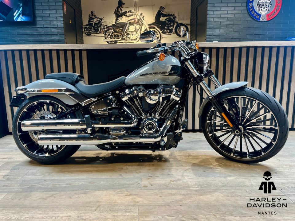 HARLEY-DAVIDSON SOFTAIL BREAKOUT 1923 4