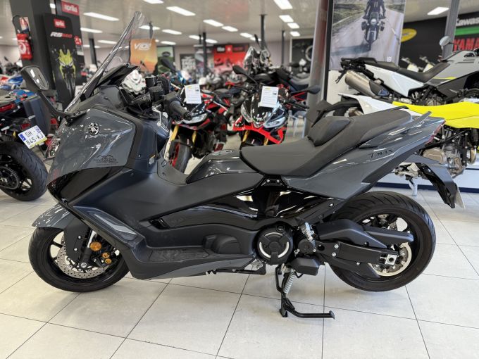 YAMAHA XP T-MAX 560 TECH MAX 4