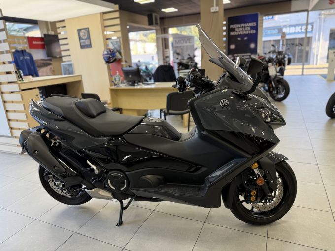 YAMAHA XP T-MAX 560 TECH MAX 4
