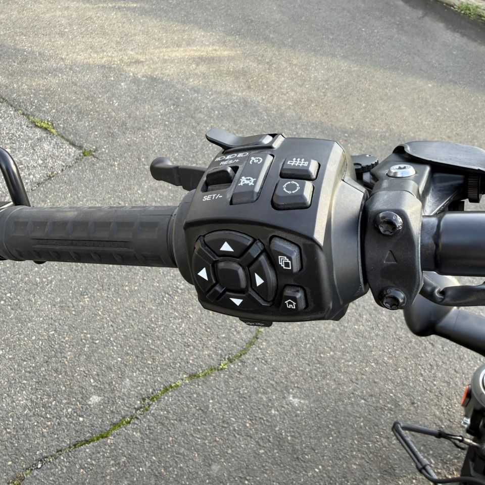 HARLEY-DAVIDSON SPORTSTER NIGHTSTER 975 SPECIAL 4