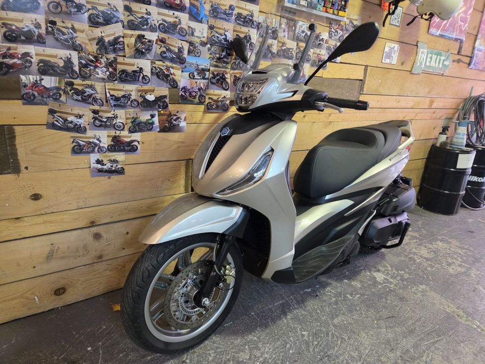 PIAGGIO BEVERLY 400 4