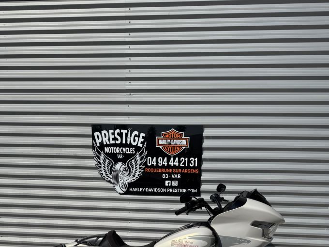 HARLEY-DAVIDSON TOURING ROAD GLIDE 1977 CVO 4