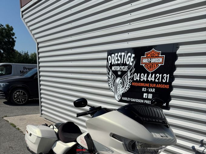 HARLEY-DAVIDSON TOURING ROAD GLIDE 1977 CVO 4