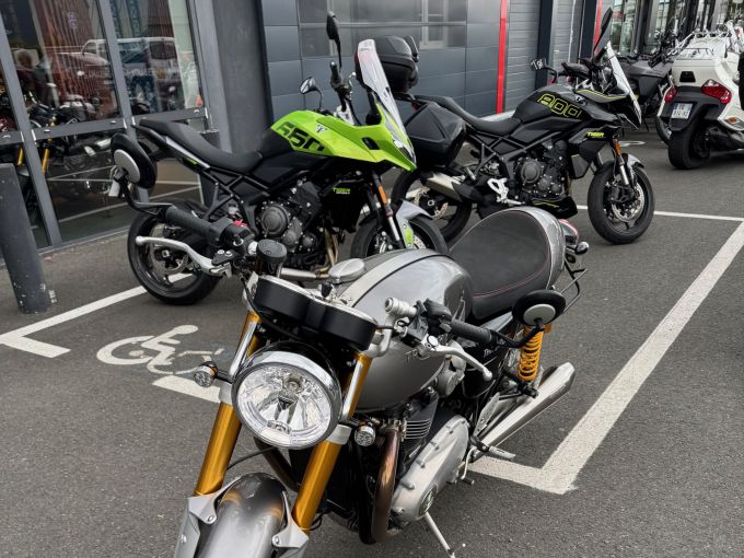 TRIUMPH THRUXTON 1200 R 4