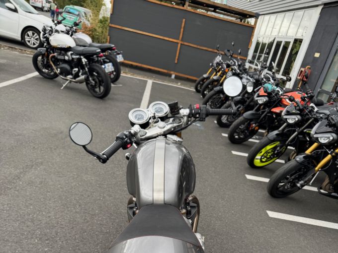 TRIUMPH THRUXTON 1200 R 4