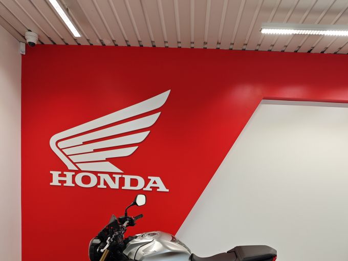 HONDA CB 650 R 4
