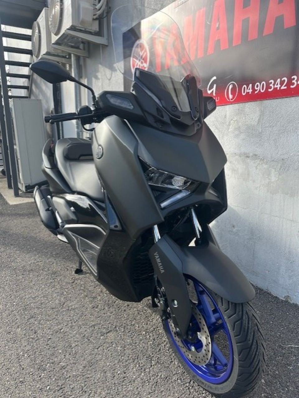 YAMAHA XMAX 125 4