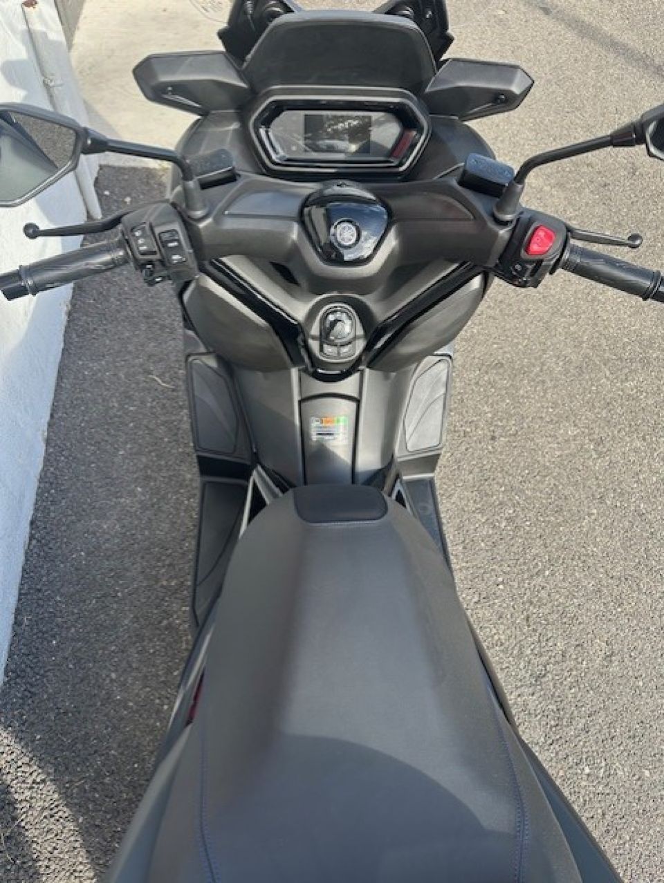 YAMAHA XMAX 125 4