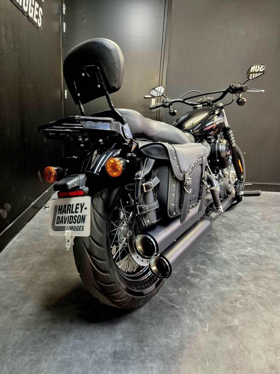 HARLEY-DAVIDSON SOFTAIL STREET BOB 1745 4