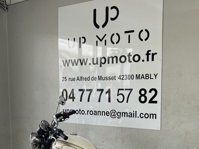 TRIUMPH Bonneville T100 4